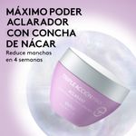 Textura-y-consistencia-de-la-crema-aclaradora-Triple-Accion-Max-Aclarant