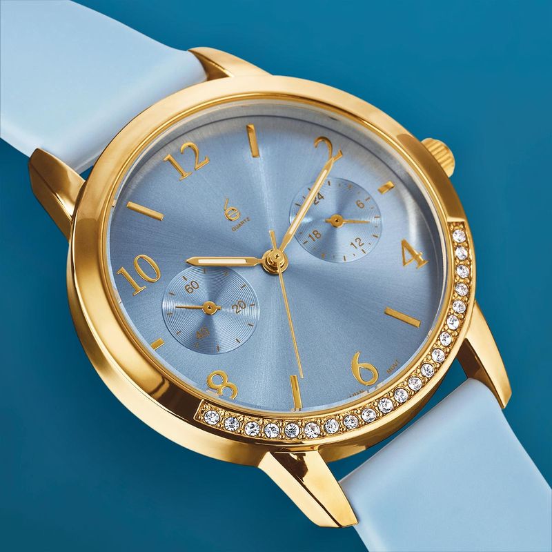 reloj-celeste-con-detalles-dorados-para-mujer