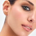 Set-de-20-aretes-para-mujer-dorados-con-detalles-en-perla-acrilica-ideales-para-el-uso-diario