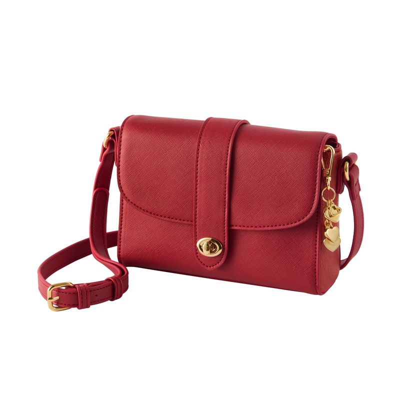 Mini-bolso-Rania-en-cuero-rojo-con-bolsillos-tapa-con-broche-y-colgante-metalico-removible.