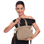 Bolso-para-mujer-beige-de-poliester-con-asas-ajustables--Lleva-lo-que-necesitas-con-estilo-